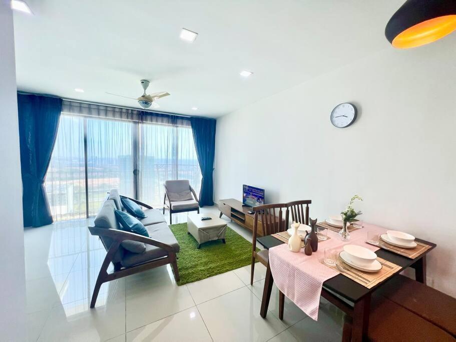 T3 1-10 Pax Trefoil 2Room Setia Alam Cozy Home Wifi Tv Exterior foto